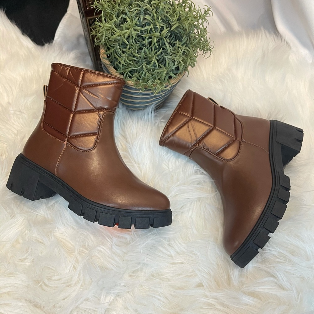 Brown snow Boots
